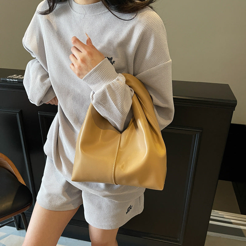 MAOSI – Dumpling-förmige PU-Handtasche – Elegant.